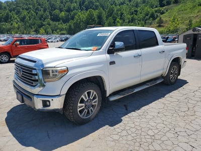 5TFAW5F17JX****** 2018 Toyota Tundra