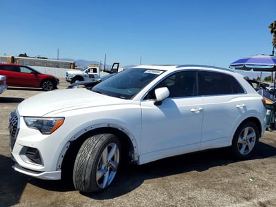 WA1AUCF33M1****** 2021 Audi Q3