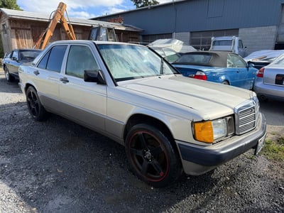 WDBDA29D4KF****** 1989 Mercedes-Benz 190 Series