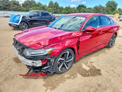 1HGCV1F33JA****** 2018 Honda Accord