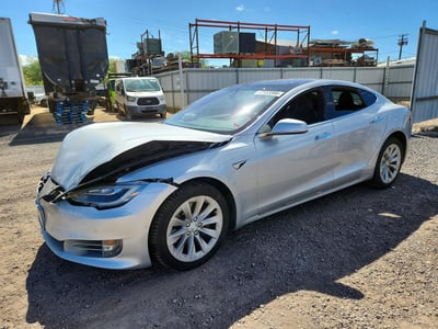 5YJSA1E26JF****** 2018 Tesla Model S
