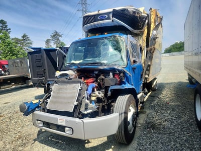 3ALACWFCXTD****** 2026 Freightliner M2 106 Medium Duty