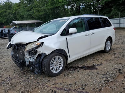 5TDYK3DC2GS****** 2016 Toyota Sienna