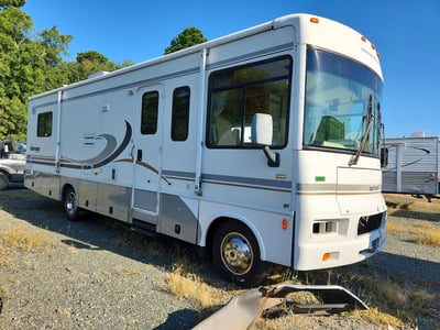 1FCMF53S530****** 2004 Ford F53