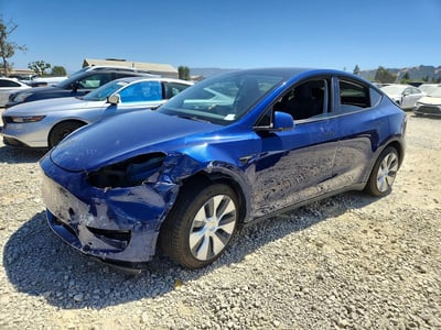 5YJYGAEE8MF****** 2021 Tesla Model Y