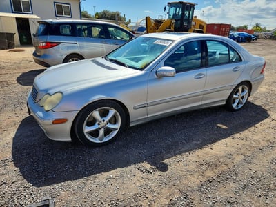 WDBRF40J04F****** 2004 Mercedes-Benz C-Class