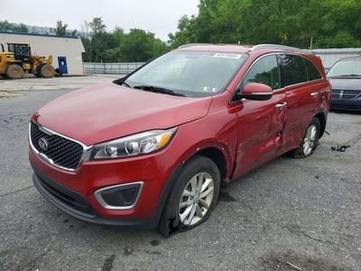 5XYPG4A31GG****** 2016 Kia Sorento
