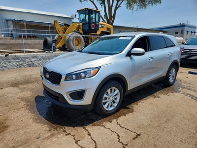 5XYPG4A32GG****** 2016 Kia Sorento