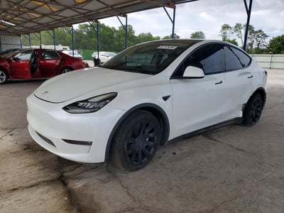 7SAYGAEE7NF****** 2022 Tesla Model Y