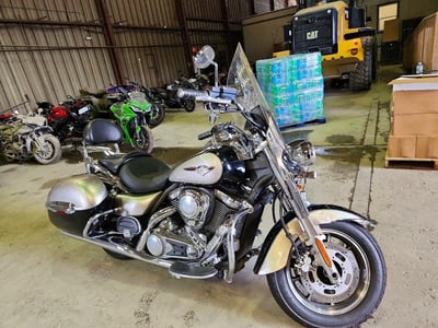 JKBVNRC18AA****** 2010 Kawasaki Vulcan 1700 Voyager