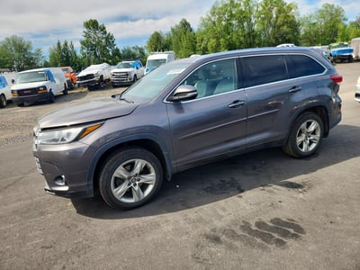 5TDDZRFHXHS****** 2017 Toyota Highlander
