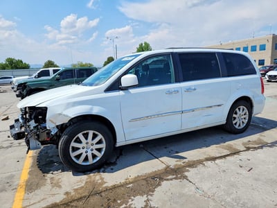 2016 Chrysler Town & Country