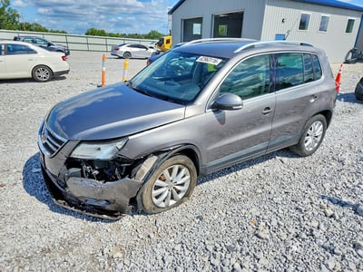 WVGBV7AX3BW****** 2011 Volkswagen Tiguan