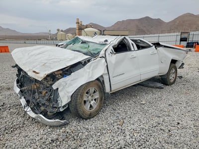 1GCVKREH4JZ****** 2018 Chevrolet Silverado 1500