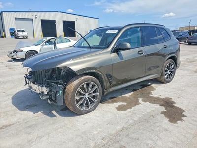 5UX23EU03R9****** 2024 BMW X5