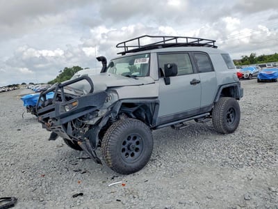 JTEBU4BF8DK****** 2013 Toyota FJ Cruiser
