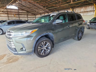 5TDBZRFH1JS****** 2018 Toyota Highlander