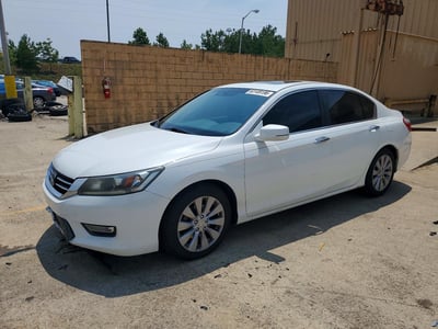 1HGCR2F82DA****** 2013 Honda Accord