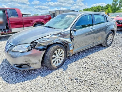 1C3CCBCG4DN****** 2013 Chrysler 200