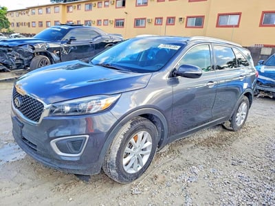 5XYPG4A38JG****** 2018 Kia Sorento