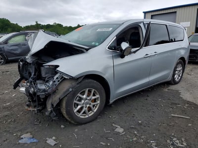 2C4RC1BG8PR****** 2023 Chrysler Pacifica