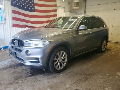 5UXKR0C56J0****** 2018 BMW X5