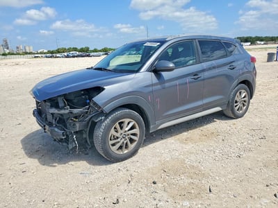 KM8J33A42JU****** 2018 Hyundai Tucson