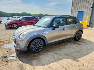 WMWXU3C54J2****** 2018 MINI Cooper