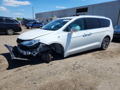 2017 Chrysler Pacifica Hybrid