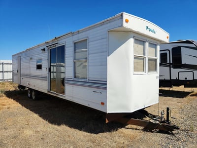 1EC8W392121****** 2002 Fleetwood Enterprises Fleetwood Enterprises, Inc. (Prowler)