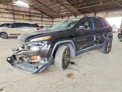 1C4PJMCS0HW****** 2017 Jeep Cherokee