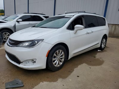 2C4RC1BG0KR****** 2019 Chrysler Pacifica