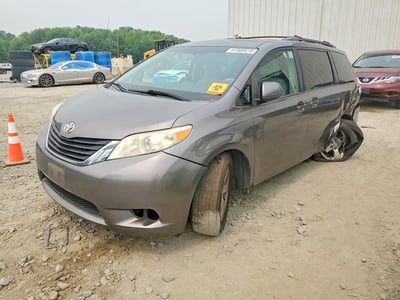 5TDKK3DC2BS****** 2011 Toyota Sienna