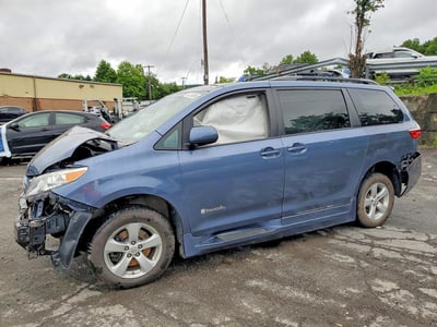 5TDKK3DC7GS****** 2016 Toyota Sienna