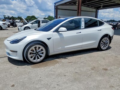 5YJ3E1EA7NF****** 2022 Tesla Model 3