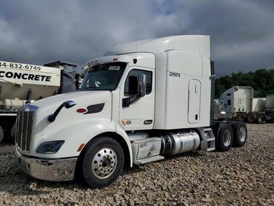 1XPBDP9X1KD****** 2019 Peterbilt 579