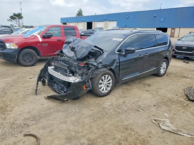 2C4RC1BG5KR****** 2019 Chrysler Pacifica