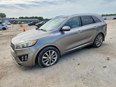 5XYPK4A54GG****** 2016 Kia Sorento