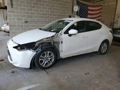 3MYDLBYV6HY****** 2017 Toyota Yaris