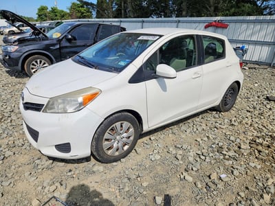 JTDKTUD39DD****** 2013 Toyota Yaris
