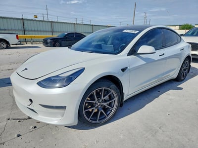5YJ3E1EBXNF****** 2022 Tesla Model 3
