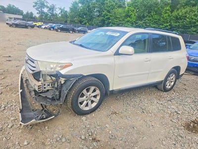 5TDBK3EH9DS****** 2013 Toyota Highlander