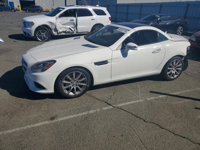 WDDPK3JA6HF****** 2017 Mercedes-Benz SLC-Class