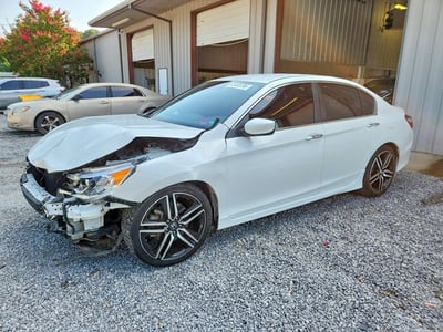 1HGCR2F69GA****** 2016 Honda Accord