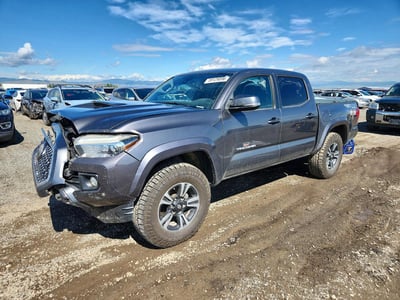 5TFCZ5AN8JX****** 2018 Toyota Tacoma