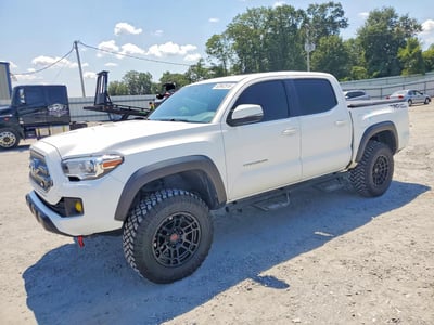 5TFAZ5CN3HX****** 2017 Toyota Tacoma