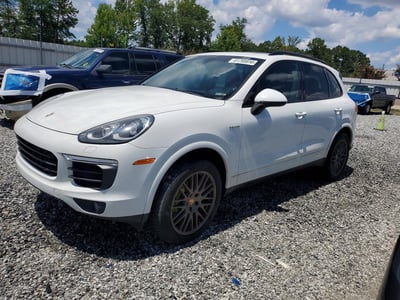 WP1AE2A27HL****** 2017 Porsche Cayenne