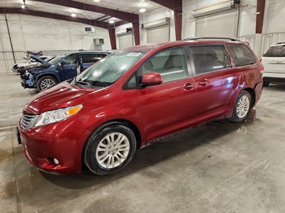 5TDYK3DC7ES****** 2014 Toyota Sienna