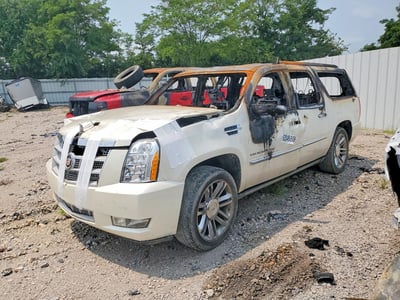 1GYUKKEFXAR****** 2010 Cadillac Escalade ESV