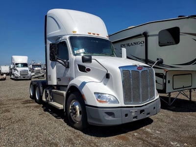 1XPBD49X5LD****** 2020 Peterbilt 579